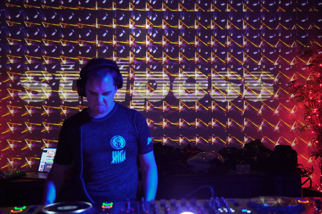 Funkoscope VJ visuals projected at San Francisco venue